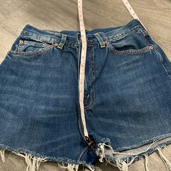 Vintage high waisted 701 Levi’s jean shorts size 29 - Picture 8 of 9